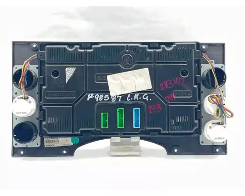 Mack CXU612 Instrument Cluster