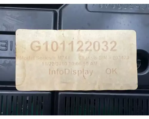 Mack CXU612 Instrument Cluster