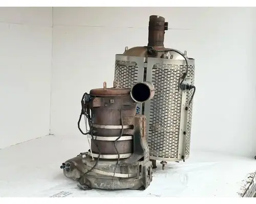 Mack CXU613T DPF (Diesel Particulate Filter)