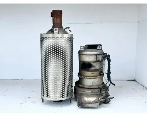 Mack CXU613T DPF (Diesel Particulate Filter)
