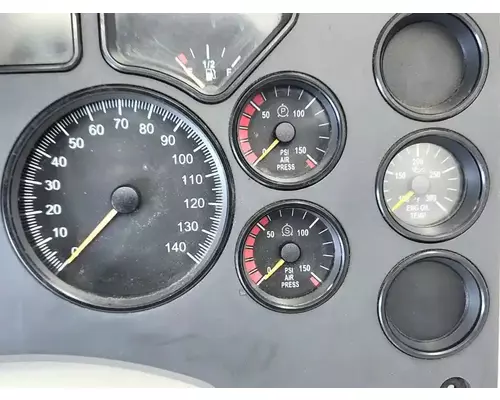 Mack CXU613T Instrument Cluster