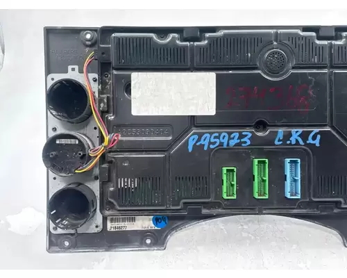 Mack CXU613T Instrument Cluster