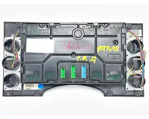 Mack CXU613T Instrument Cluster