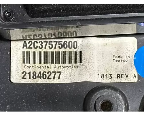 Mack CXU613T Instrument Cluster