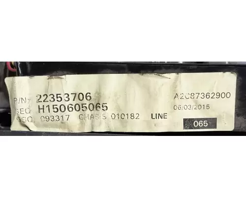 Mack CXU613T Instrument Cluster