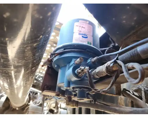 Mack CXU613 Air Drier