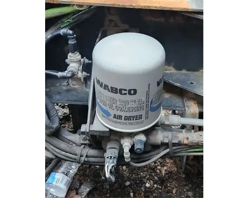 Mack CXU613 Air Drier