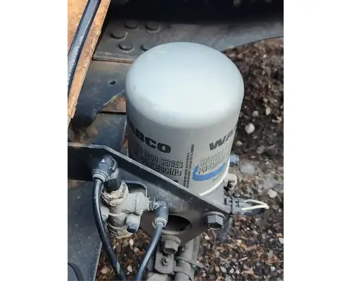 Mack CXU613 Air Drier