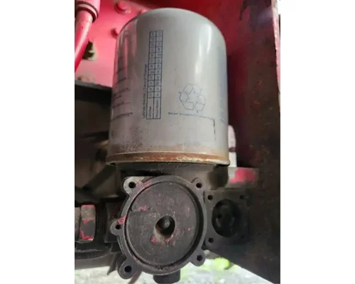 Mack CXU613 Air Drier
