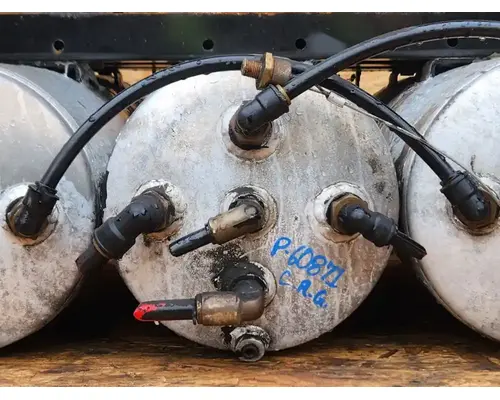 Mack CXU613 Air Tank