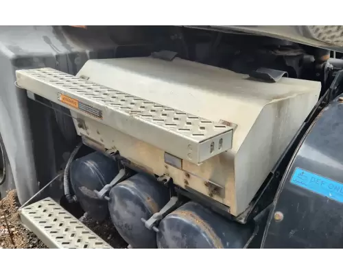 Mack CXU613 Battery Box