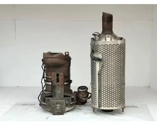 Mack CXU613 DPF (Diesel Particulate Filter)