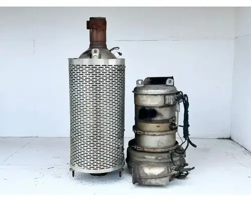 Mack CXU613 DPF (Diesel Particulate Filter)