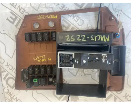 Mack CXU613 Dash Assembly