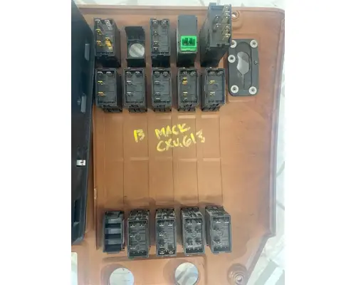 Mack CXU613 Dash Assembly