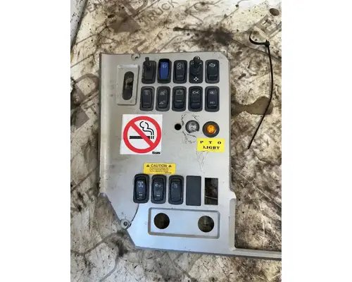 Mack CXU613 Dash Assembly