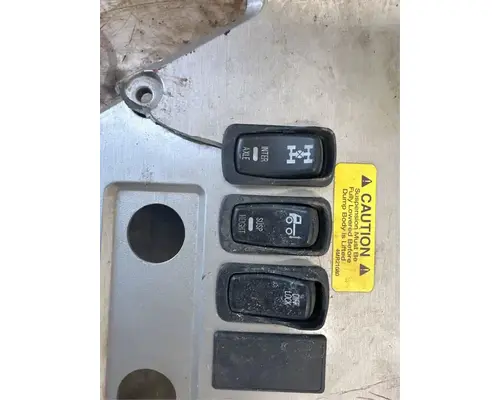 Mack CXU613 Dash Assembly