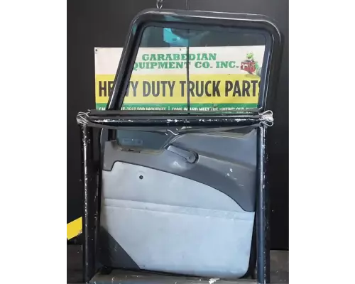Mack CXU613 Door Assembly, Front