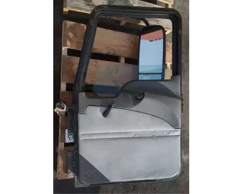Mack CXU613 Door Assembly, Front
