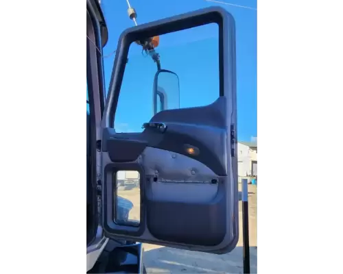 Mack CXU613 Door Assembly, Front