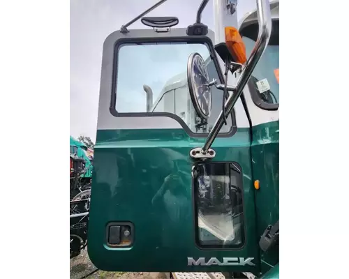Mack CXU613 Door Assembly, Front
