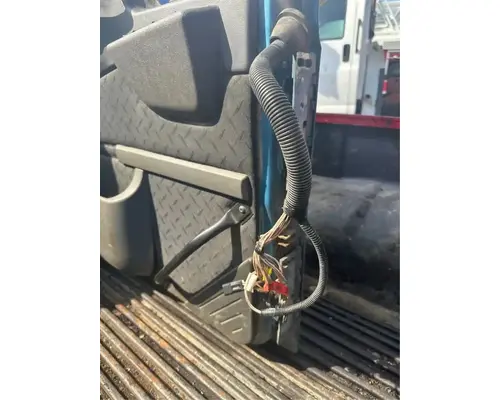 Mack CXU613 Door Assembly, Front