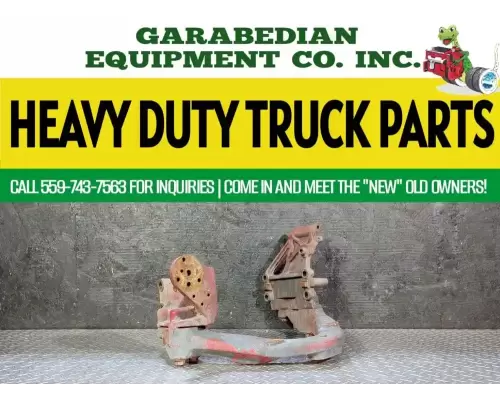 Mack CXU613 Engine Mounts