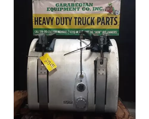 Mack CXU613 Fuel Tank