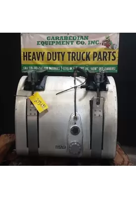 Mack CXU613 Fuel Tank