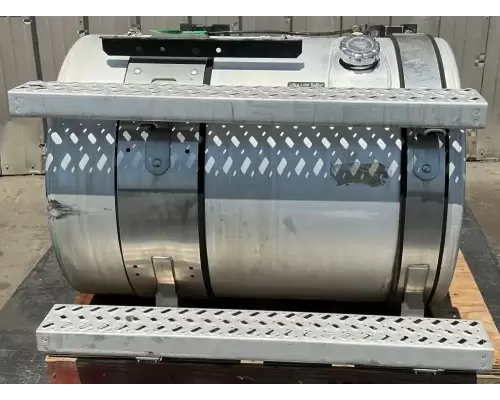 Mack CXU613 Fuel Tank