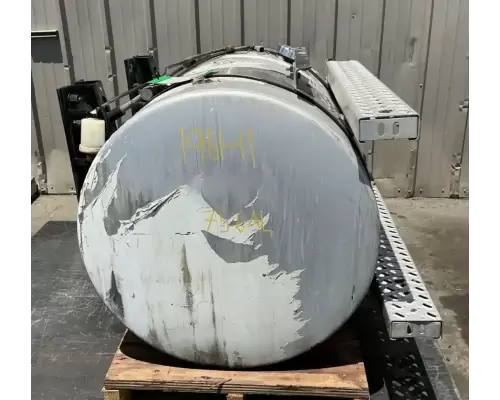 Mack CXU613 Fuel Tank