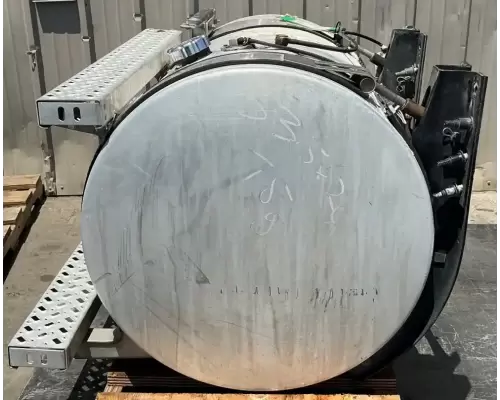 Mack CXU613 Fuel Tank