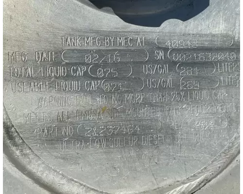 Mack CXU613 Fuel Tank
