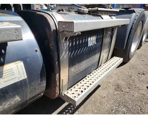 Mack CXU613 Fuel Tank