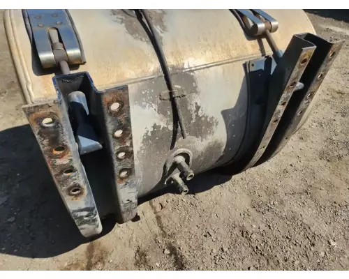 Mack CXU613 Fuel Tank