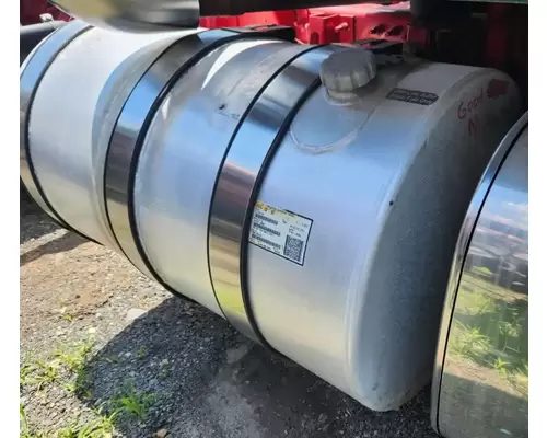 Mack CXU613 Fuel Tank