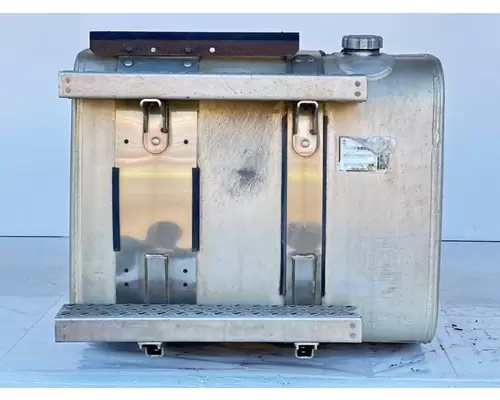 Mack CXU613 Fuel Tank
