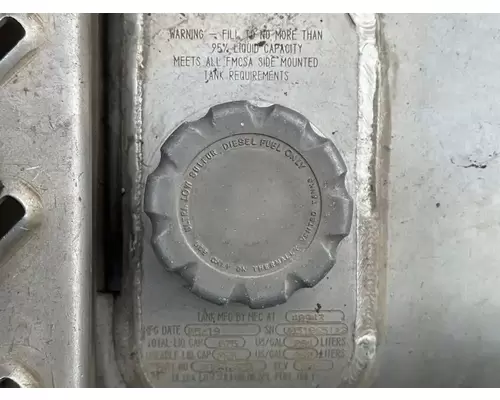Mack CXU613 Fuel Tank