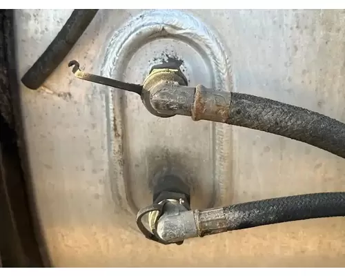 Mack CXU613 Fuel Tank