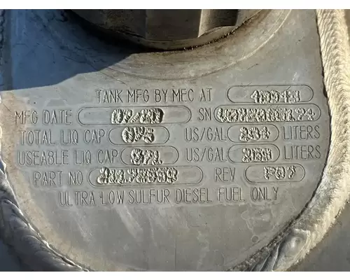 Mack CXU613 Fuel Tank