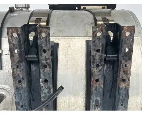 Mack CXU613 Fuel Tank