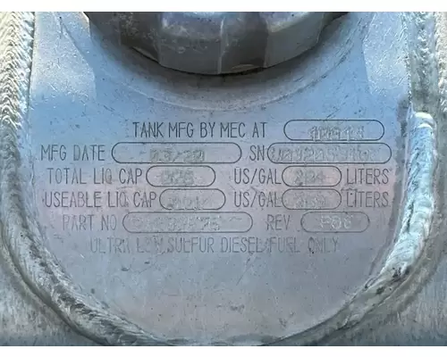 Mack CXU613 Fuel Tank