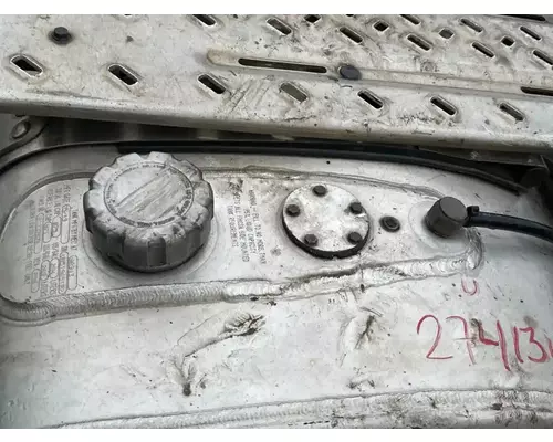 Mack CXU613 Fuel Tank