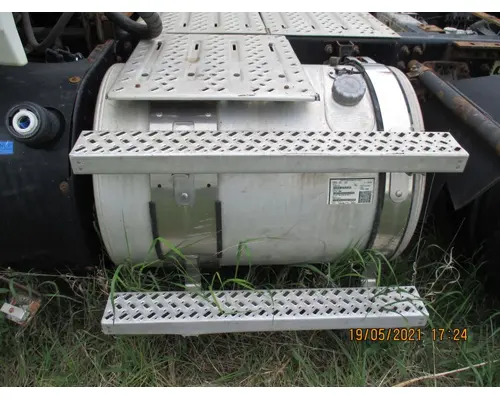 Mack CXU613 Fuel Tank