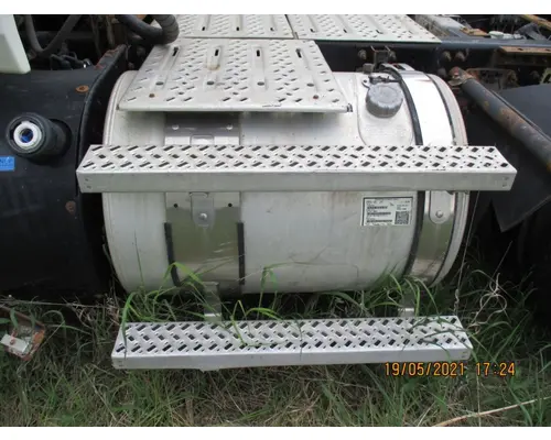 Mack CXU613 Fuel Tank