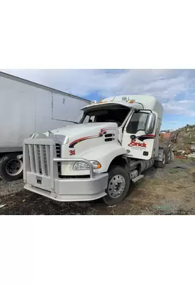 Mack CXU613 Headlamp Assembly