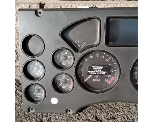 Mack CXU613 Instrument Cluster