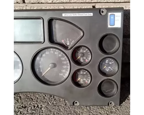 Mack CXU613 Instrument Cluster