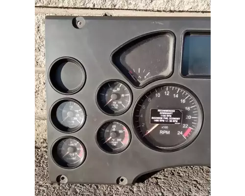 Mack CXU613 Instrument Cluster