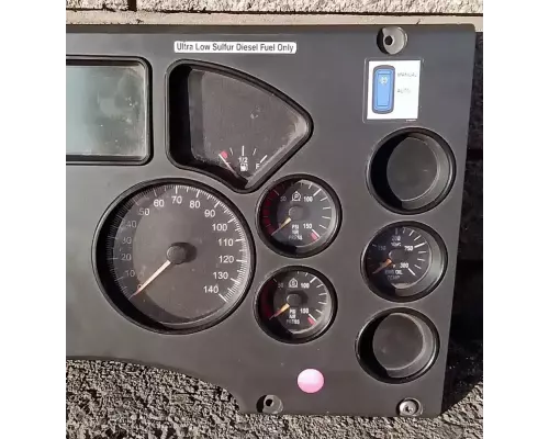 Mack CXU613 Instrument Cluster